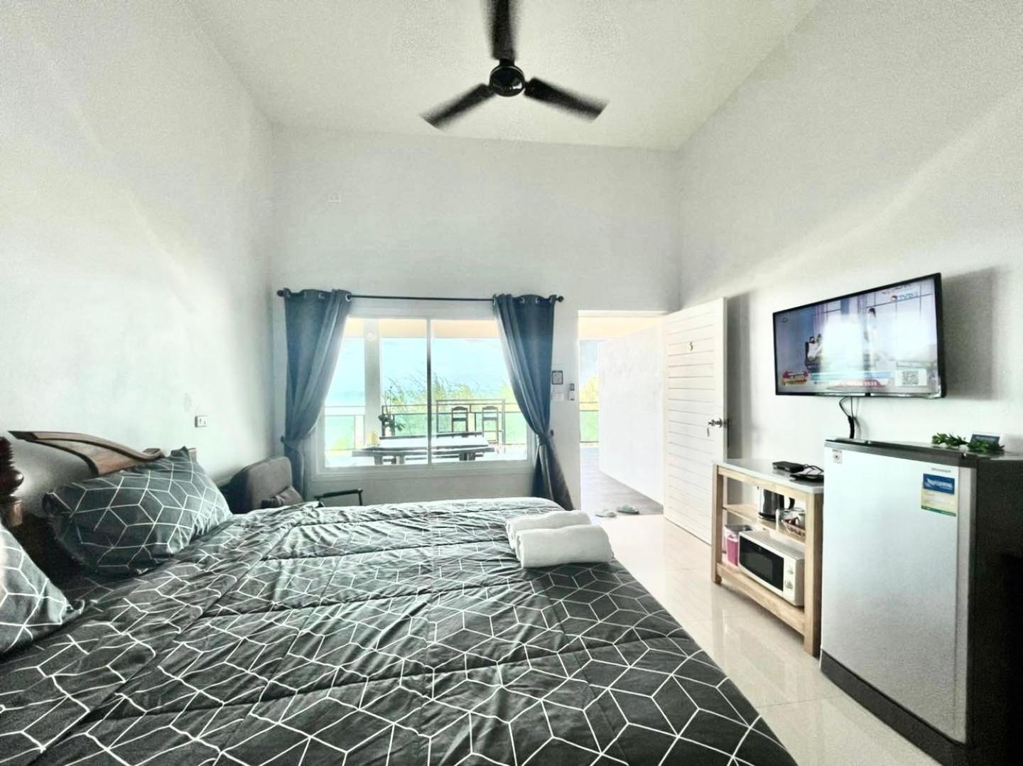 Privaterayong Hotel Екстериор снимка