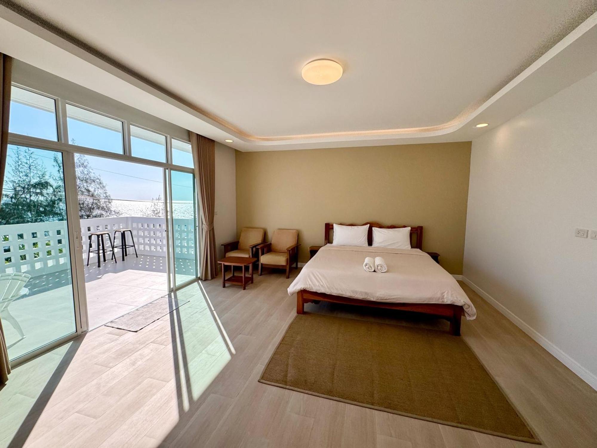 Privaterayong Hotel Екстериор снимка