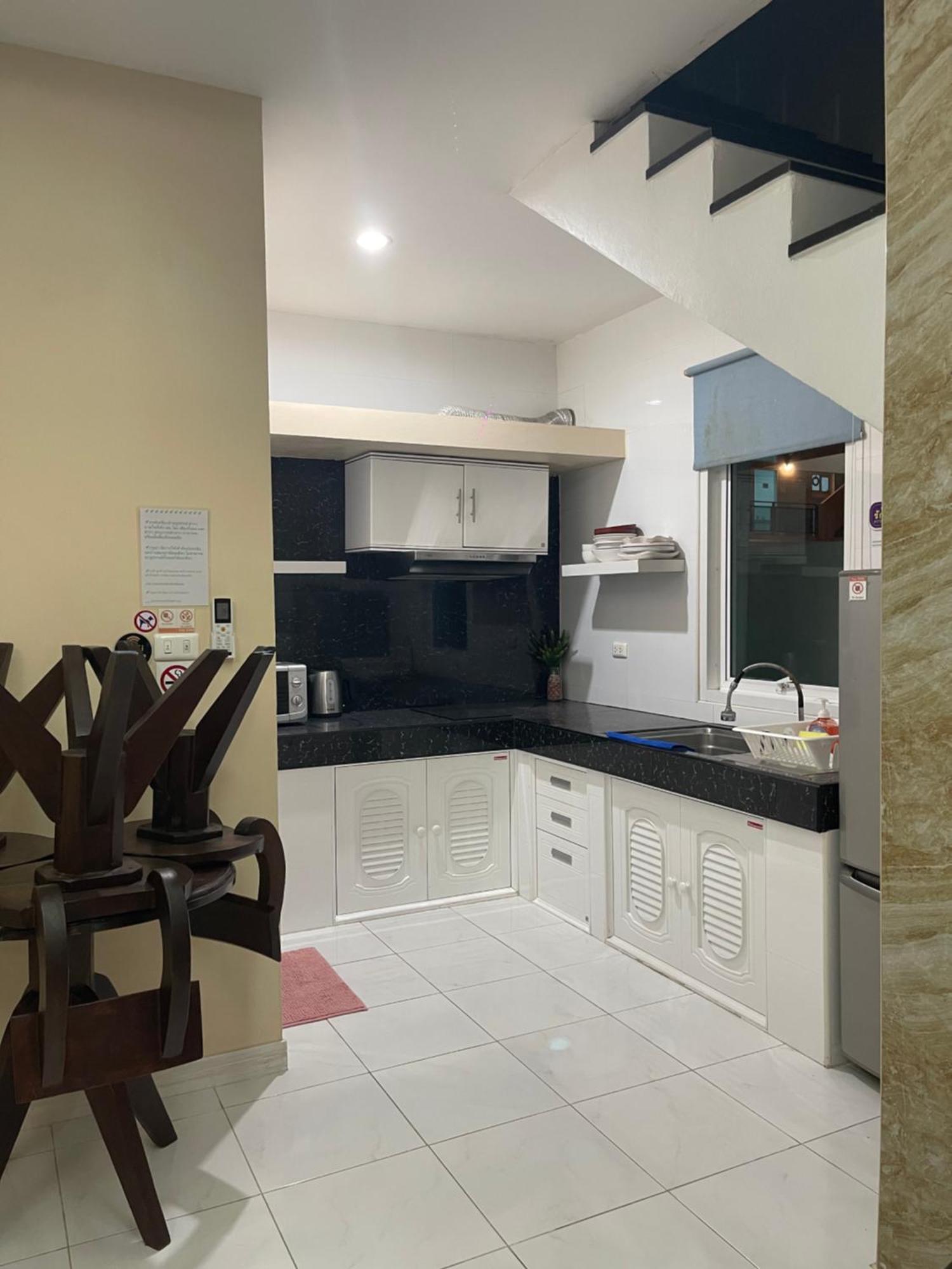 Privaterayong Hotel Екстериор снимка