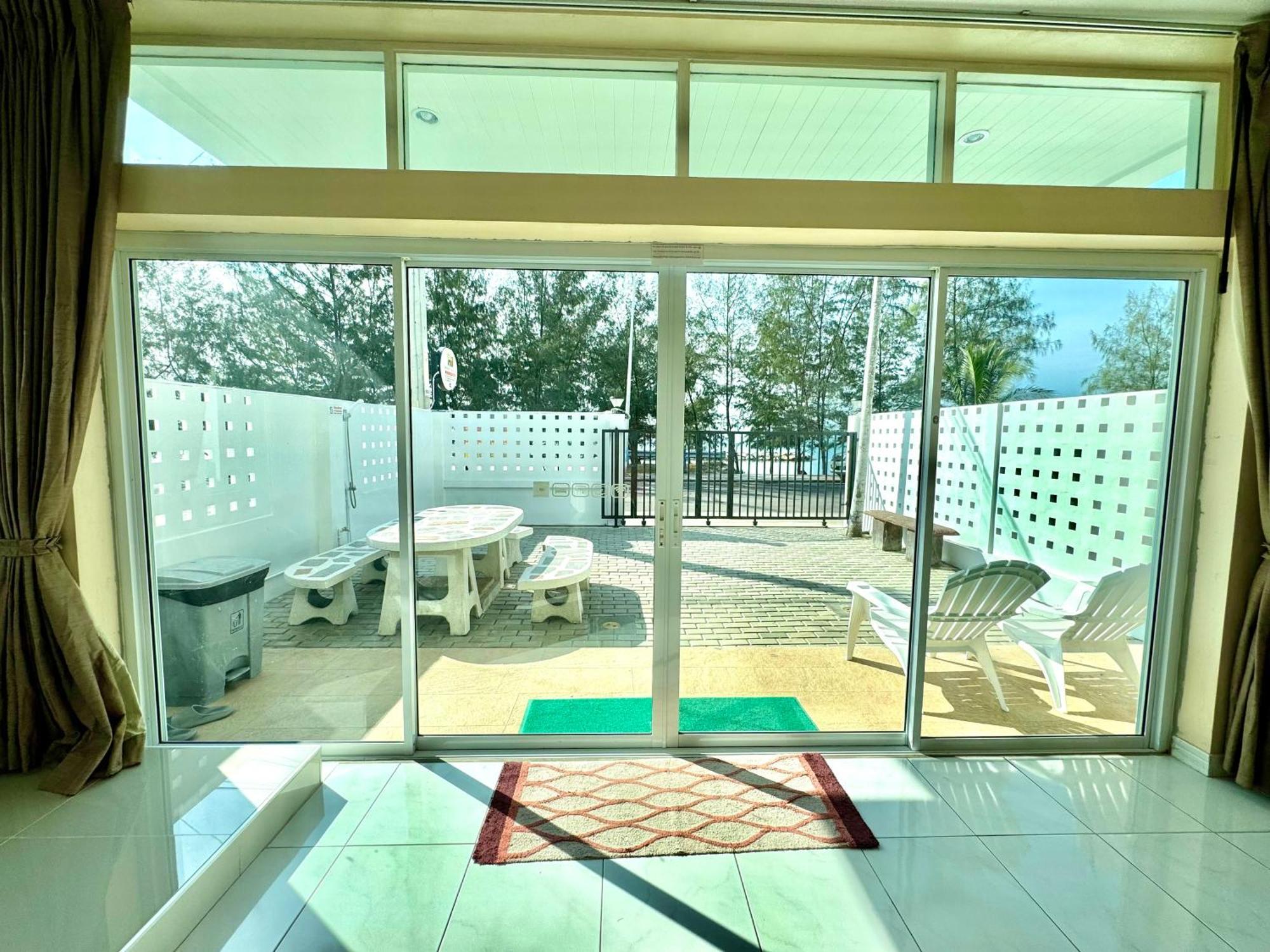 Privaterayong Hotel Екстериор снимка